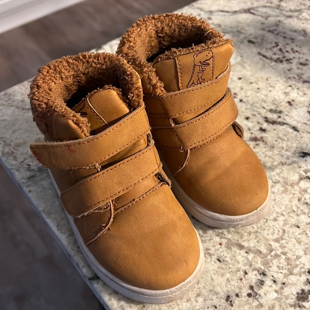 Bundle of booties Toddler 18 Months booties, very good condition